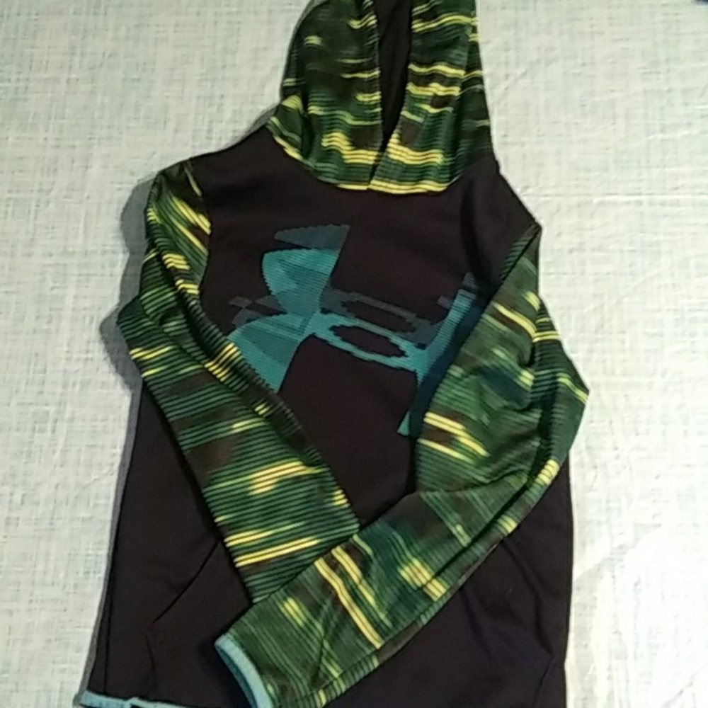 Under Amour sweatshirt